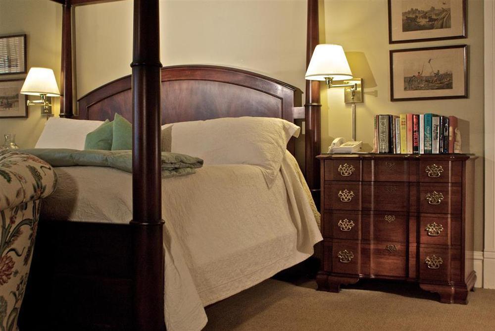 The Willcox Hotel Aiken Room photo
