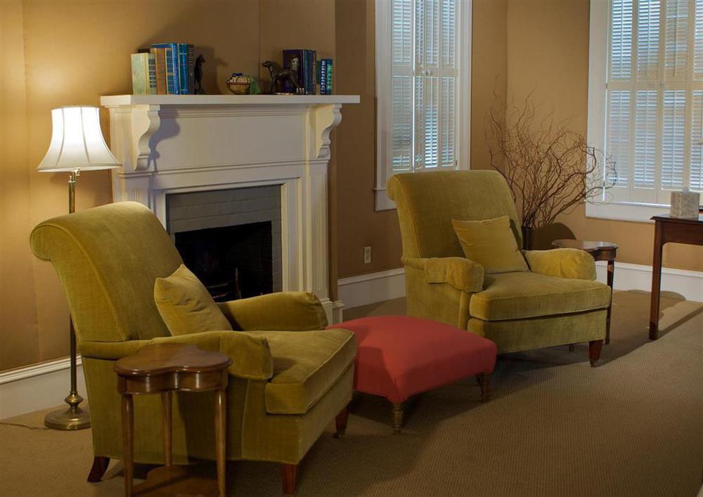 The Willcox Hotel Aiken Room photo